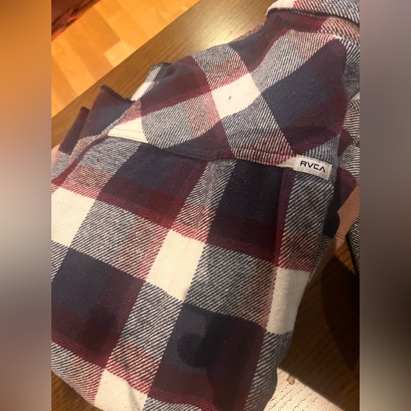 RVCA flannel - Picture 4 of 4